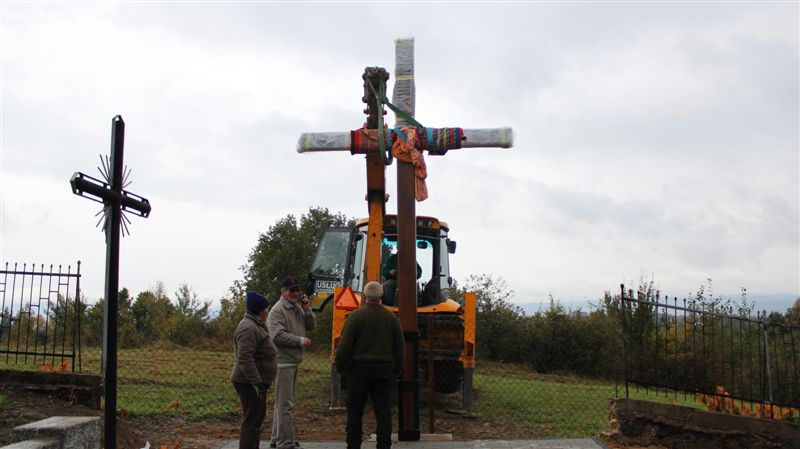 krzyz cmentarz 057